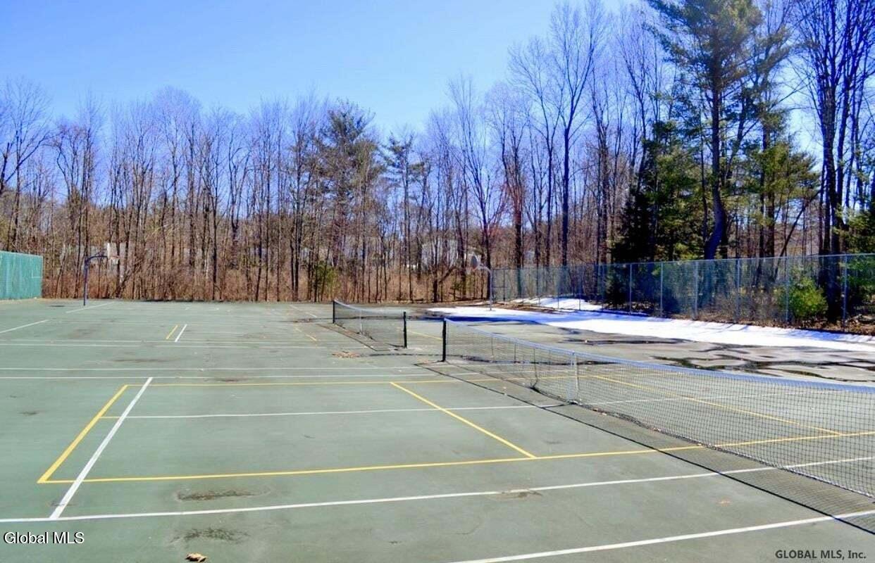 4 Raphael Court Clifton Park, NY 12065 - Photo 65 of 71 COURTS BERNINI PARKS