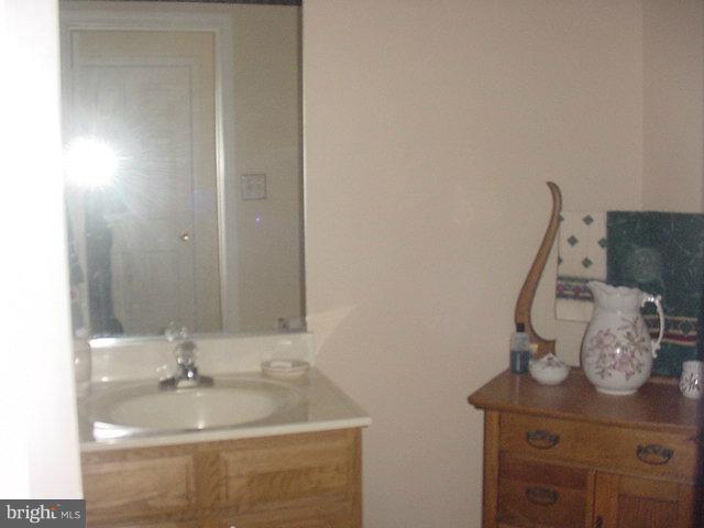 64 Powder View Court Baltimore, MD 21236 - Photo 10 of 21 Family room bath