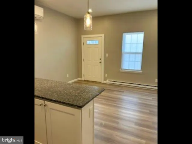 $1,525 | 187 Bridge Street, Unit 1, Phoenixville, PA 19460