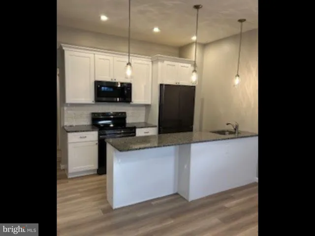 $1,525 | 187 Bridge Street, Unit 1, Phoenixville, PA 19460