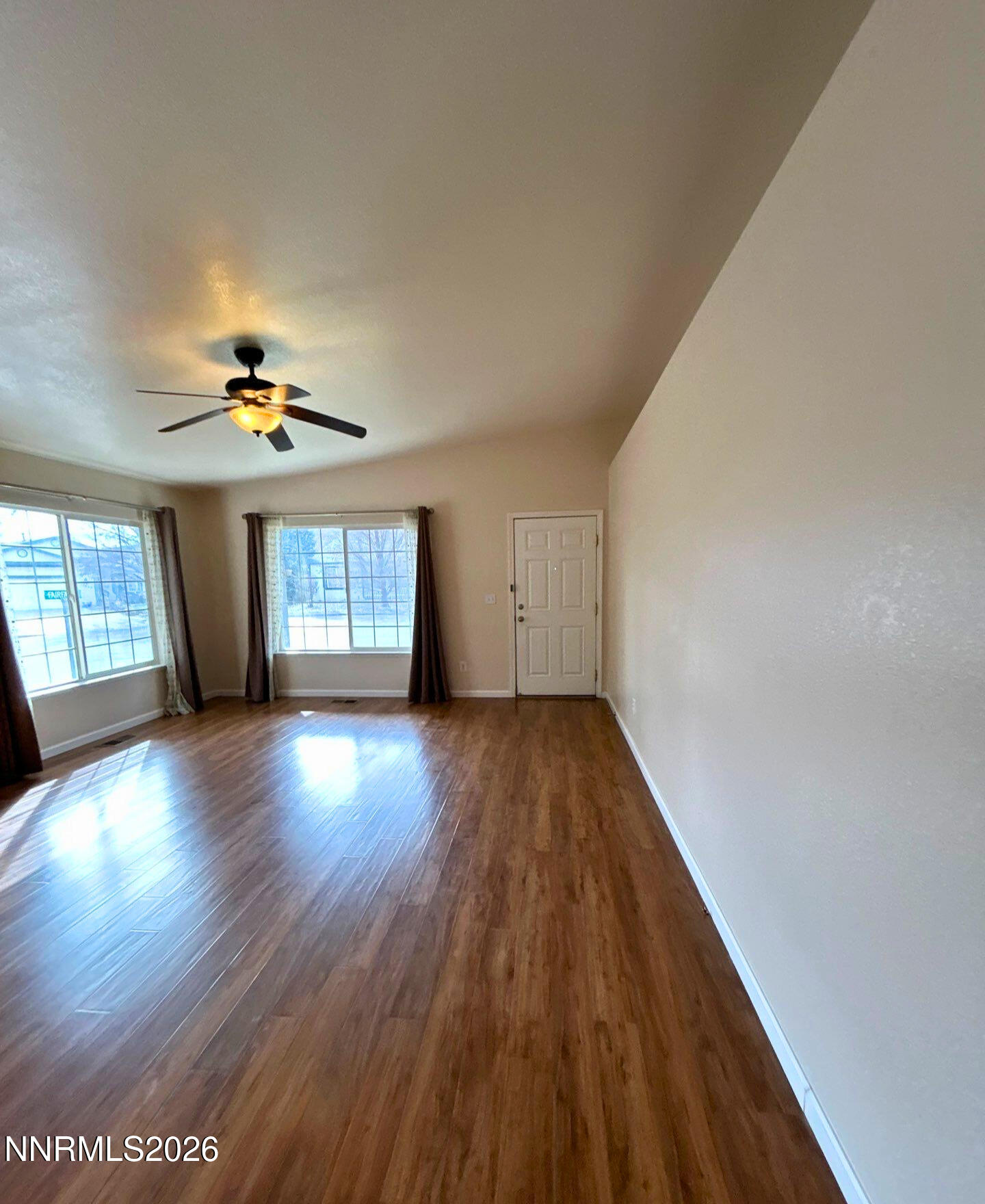 17825 Fairfax Court Reno, NV 89508 - Photo 2 of 11 500c577a-3bd5-4832-883b-e916f7a377b3