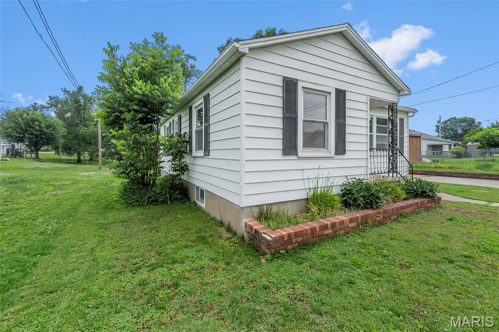 814 Star Street Perryville, MO 63775 - Photo 3 of 18