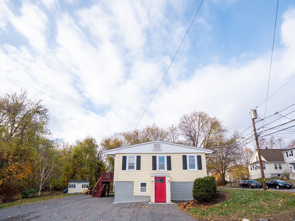 51 Lancaster Road Dedham, MA 02026 - Photo 3 of 41