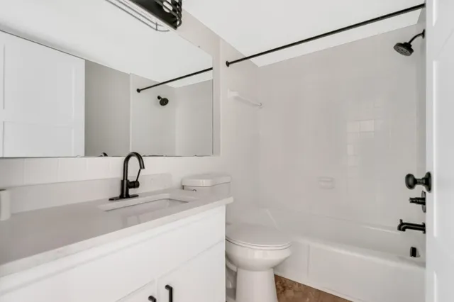 $149,999 | 4624 Cedar Lake Road, Unit 7, St. Louis Park, MN 55416