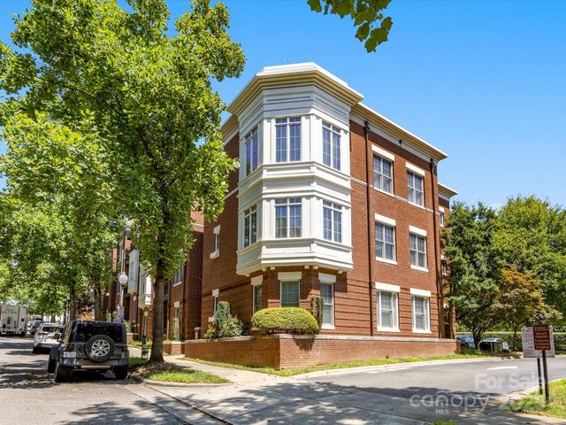 $300,000 | 611 Garden District Drive, Charlotte, NC 28202