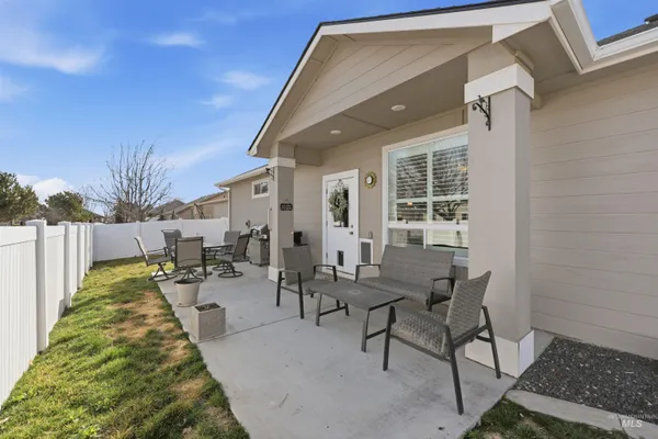 $420,000 | 3706 South Greenbrier Road, Nampa, ID 83686