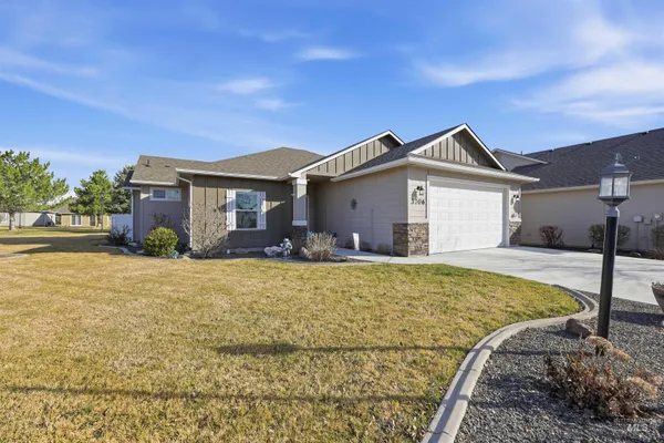 $420,000 | 3706 South Greenbrier Road, Nampa, ID 83686