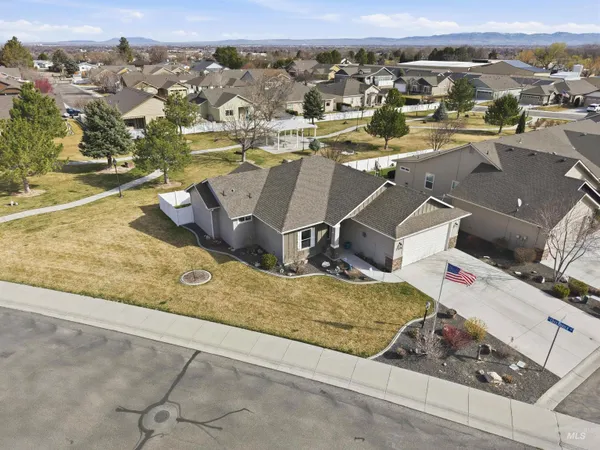$420,000 | 3706 South Greenbrier Road, Nampa, ID 83686