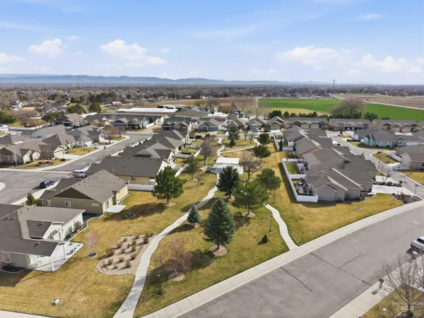 $420,000 | 3706 South Greenbrier Road, Nampa, ID 83686