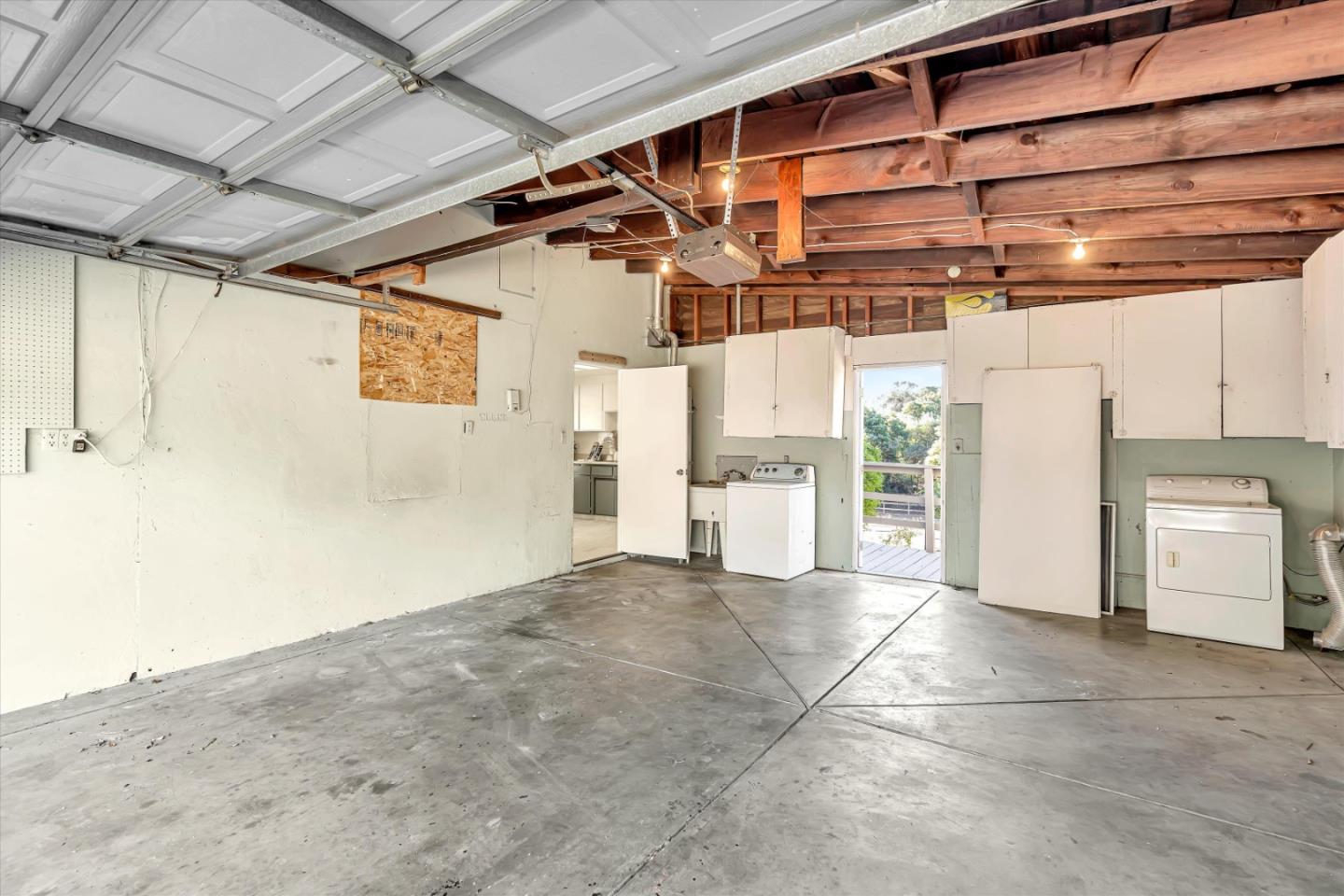 1041 Hargus Avenue Vallejo, CA 94591 - Photo 30 of 35 a view of a garage