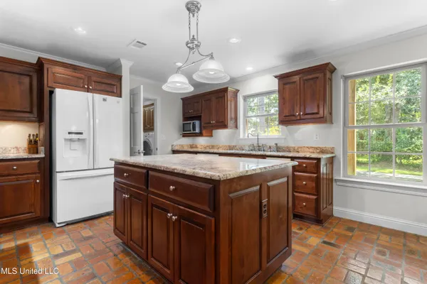 $895,000 | 4106 Franklin Avenue, Gulfport, MS 39507