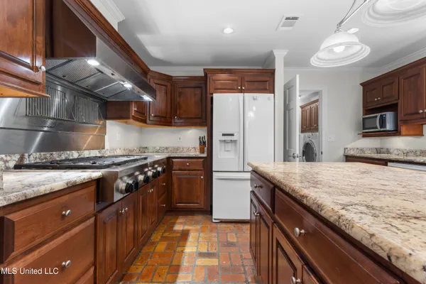 $895,000 | 4106 Franklin Avenue, Gulfport, MS 39507