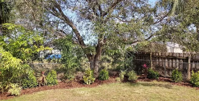 $2,475 | 841 Northwest Riverside Drive, Port St. Lucie, FL 34983