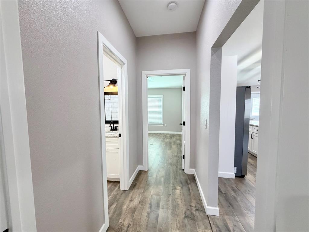 710 North Rusk Street Weatherford, TX 76086 - Photo 29 of 30 hallway