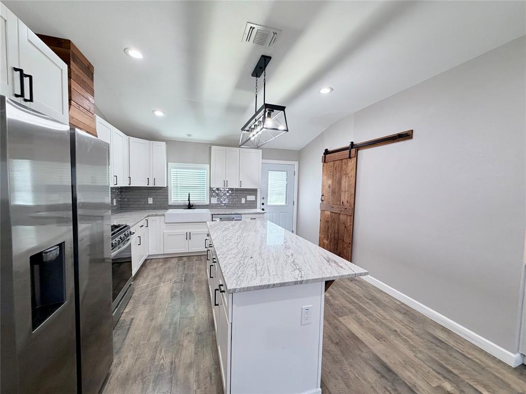 710 North Rusk Street Weatherford, TX 76086 - Photo 8 of 30