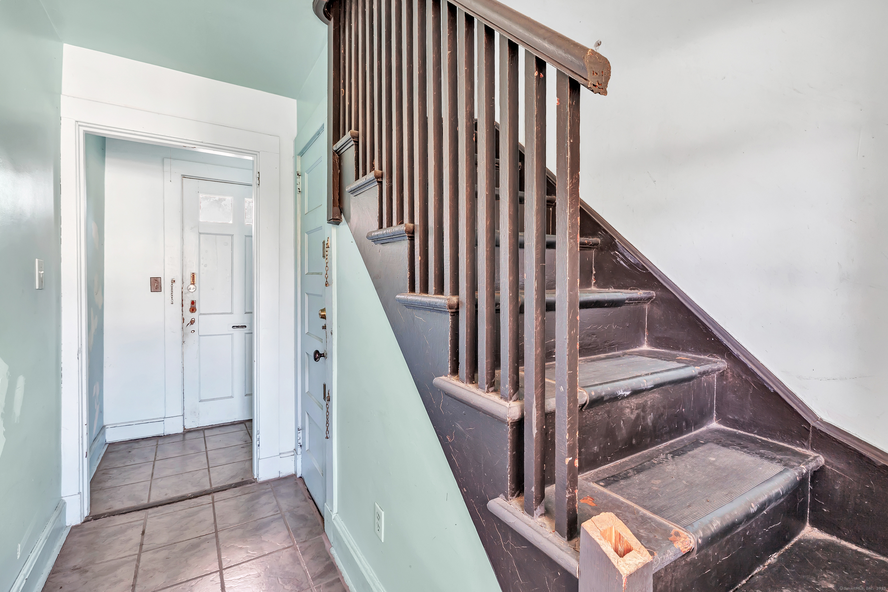 22 Sims Street Bridgeport, CT 06604 - Photo 5 of 22