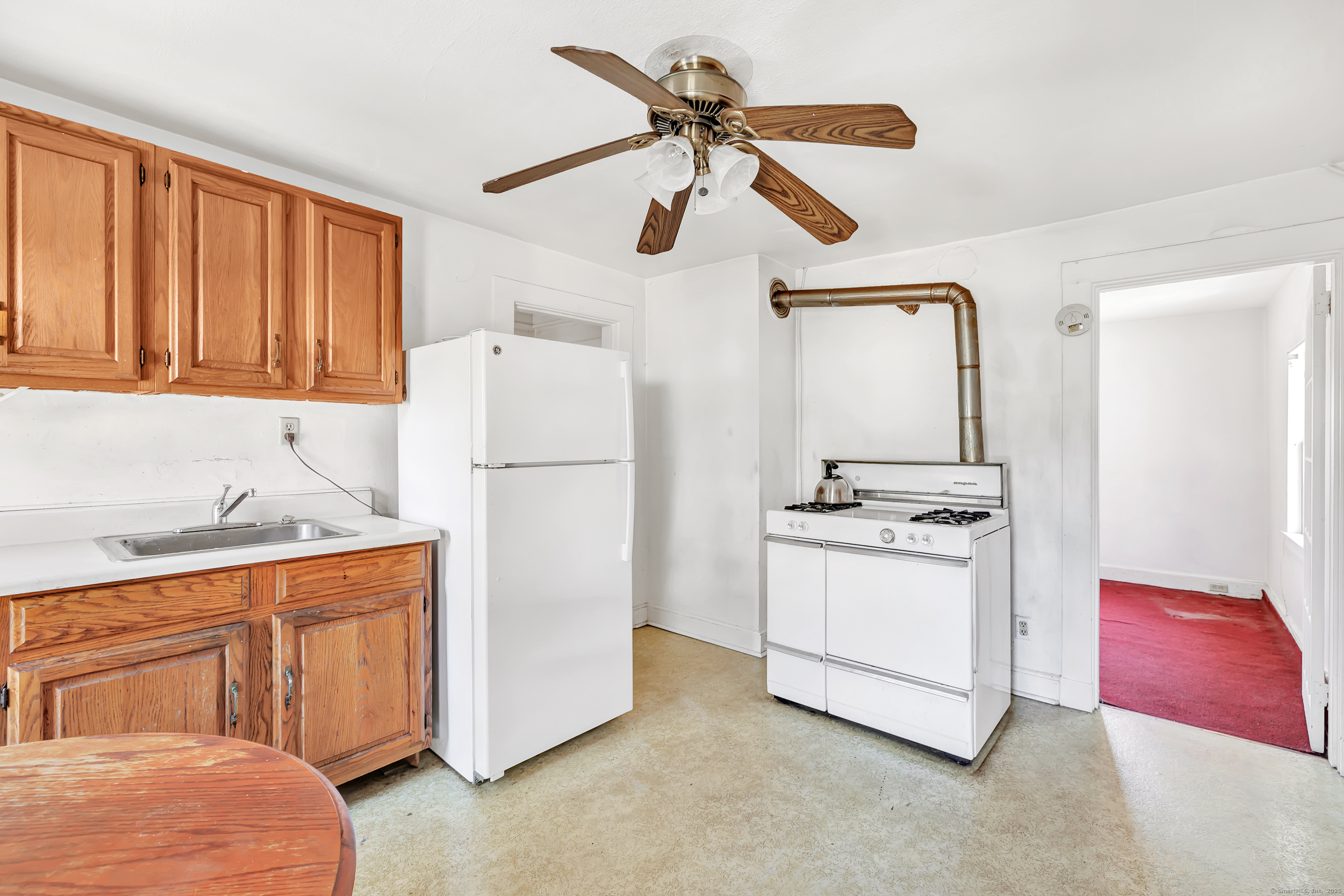 22 Sims Street Bridgeport, CT 06604 - Photo 8 of 22