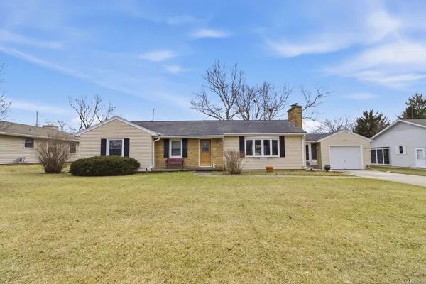 $399,900 | 309 Roberts Drive, Mukwonago, WI 53149