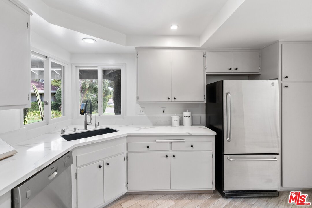 19111 Derwent Place Porter Ranch, CA 91326 - Photo 13 of 31 Gallery Image 13