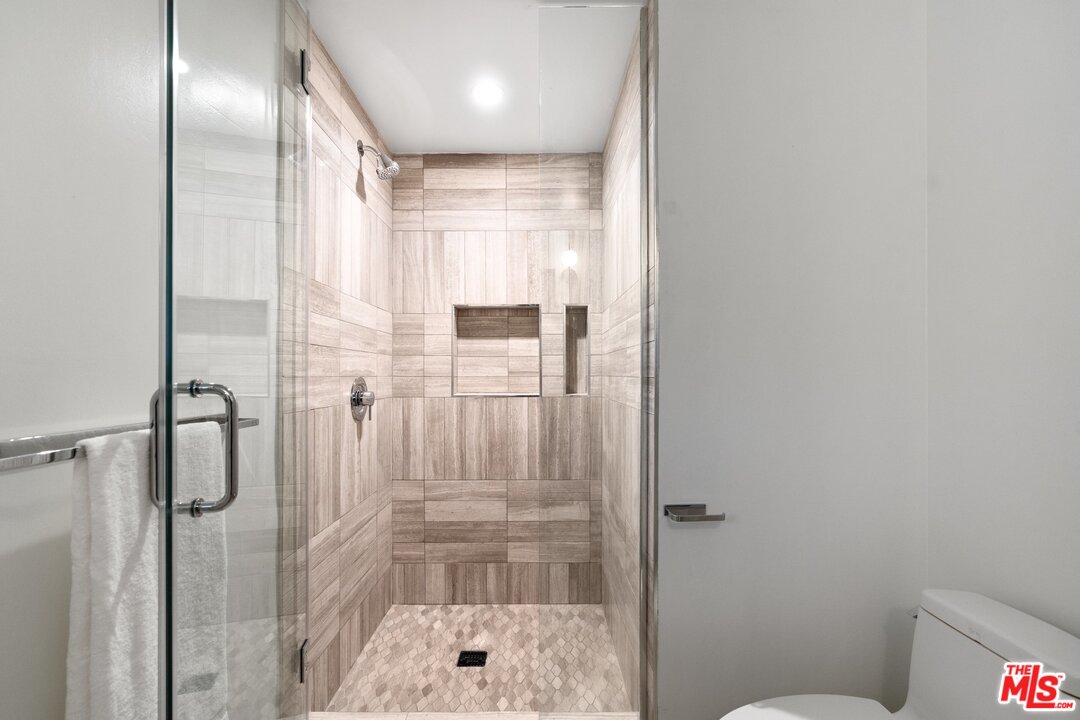 19111 Derwent Place Porter Ranch, CA 91326 - Photo 18 of 31 Gallery Image 18