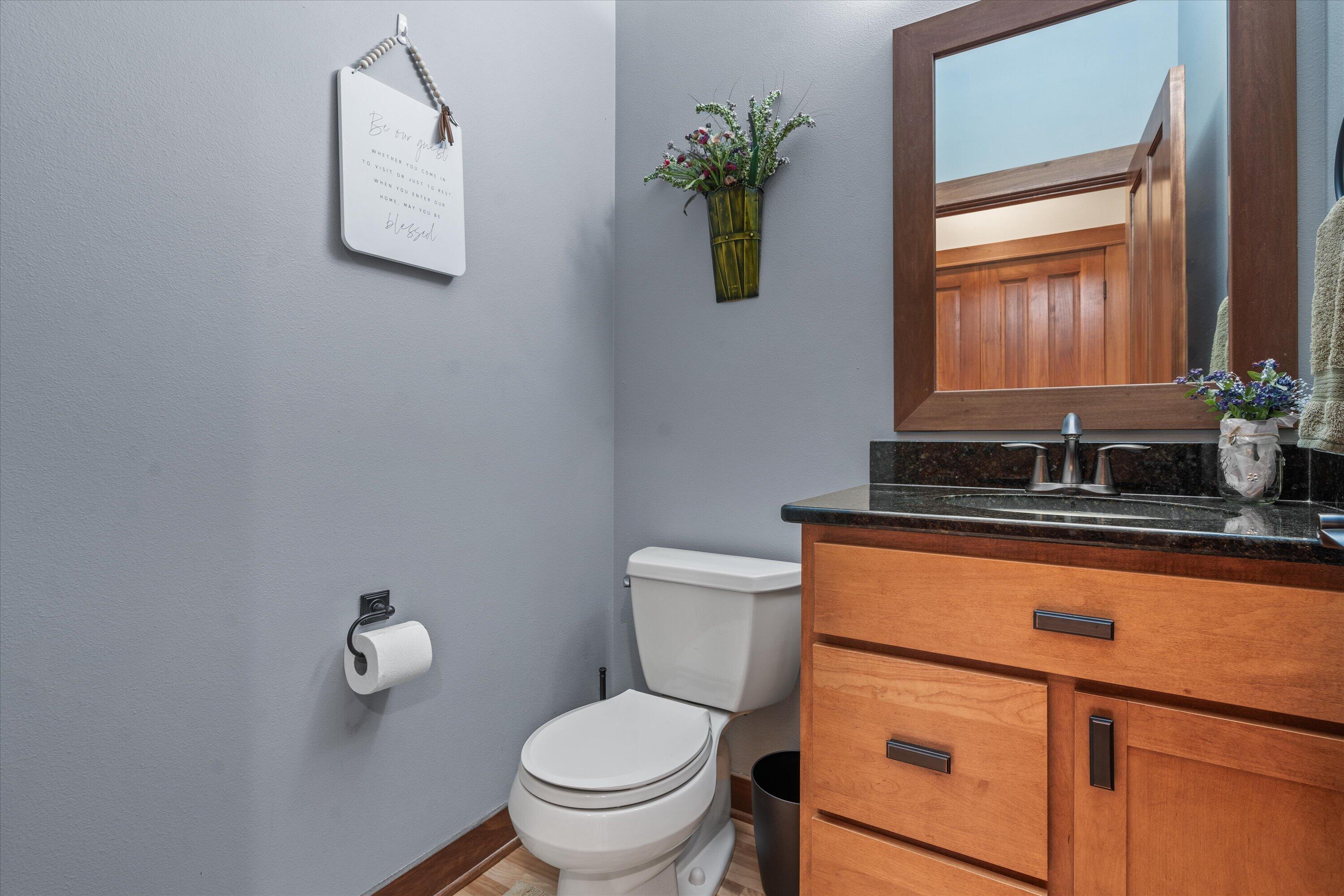N53-w34257 Rd Q Okauchee, WI 53069 - Photo 11 of 35 11 Half Bath on Main Level