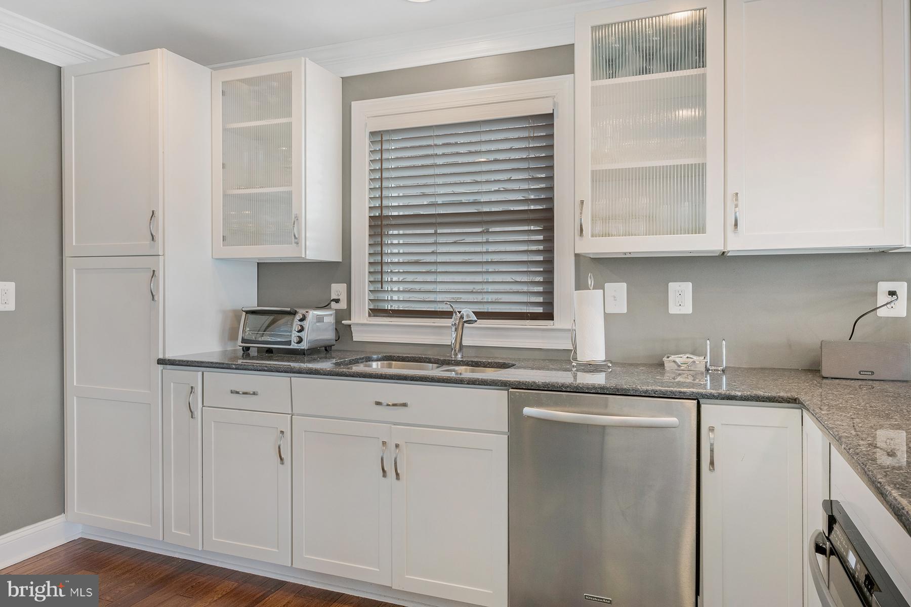 265 Long Point Road Crownsville, MD 21032 - Photo 13 of 37 White cabinetry provides lots of storage space