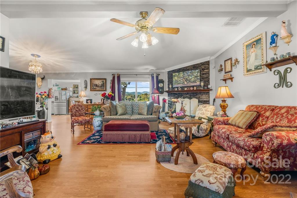 152 Gibbs Road Leicester, NC 28748 - Photo 11 of 48 Gallery Image 11