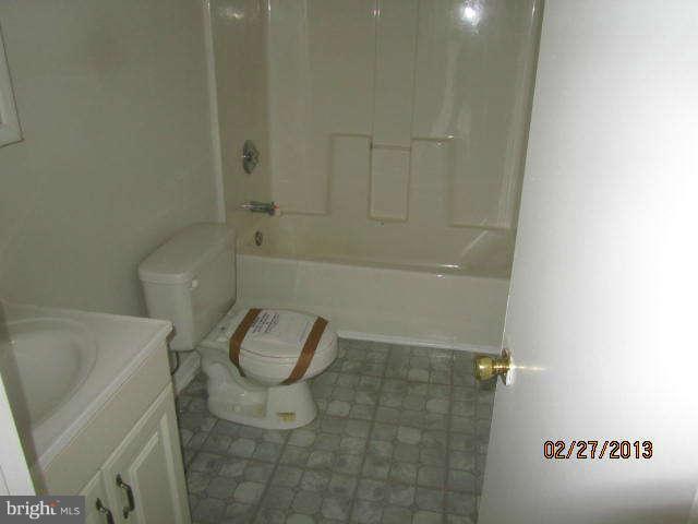 5519 Radecke Avenue Baltimore, MD 21206 - Photo 15 of 16 APT 1 BATH