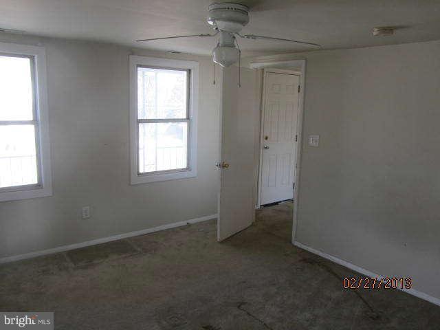 Apt 2 Bedroom 1