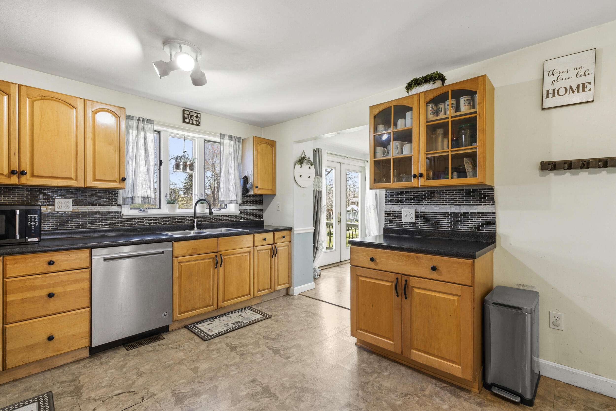 115 River Road Brunswick, ME 04011 - Photo 8 of 31