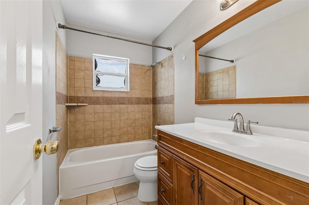 1733 Sutton Place Dunedin, FL 34698 - Photo 25 of 38