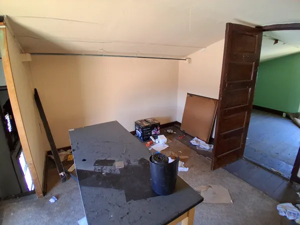 a view of an entryway with furniture