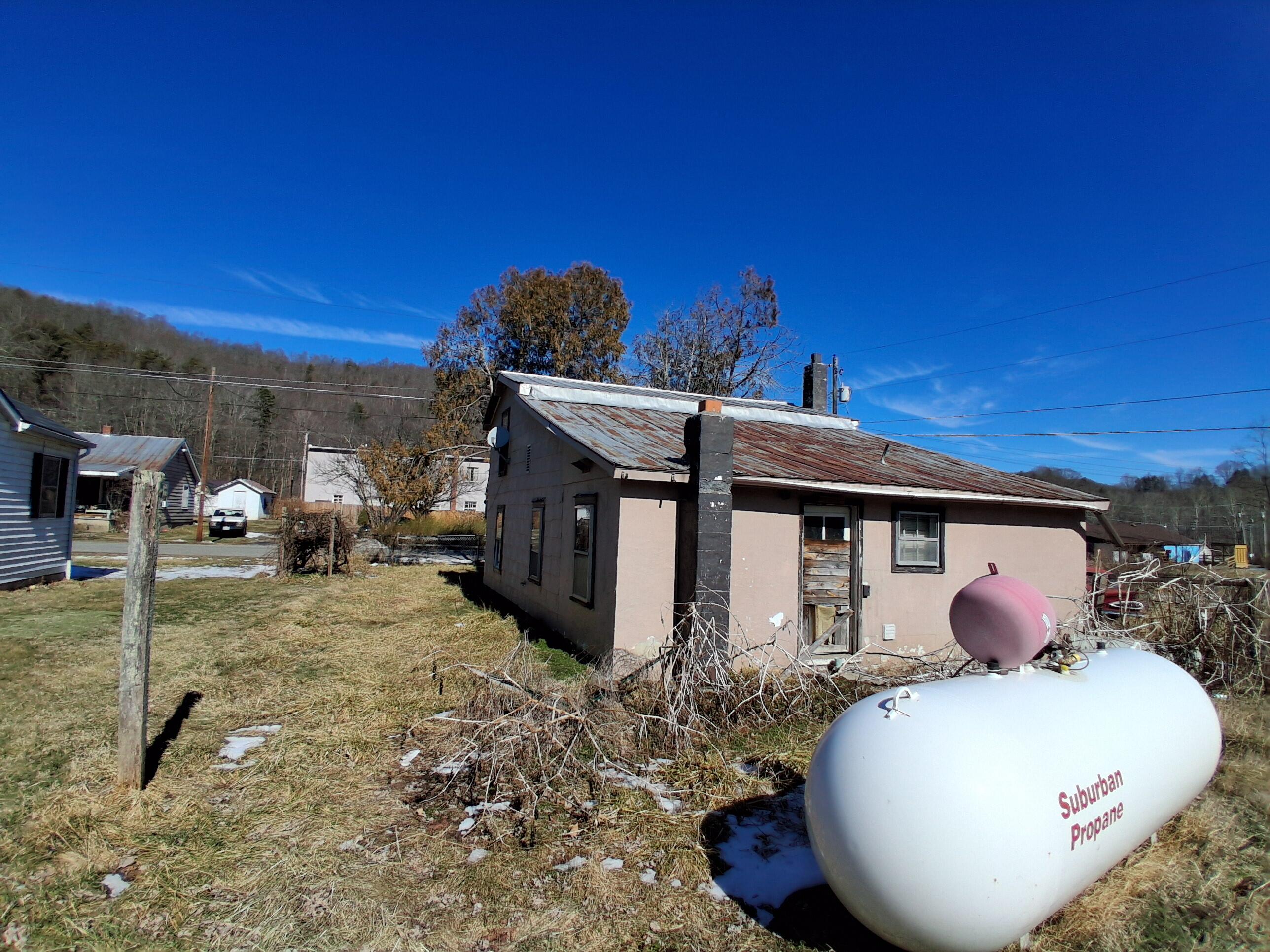 362 Eagles Road Rocky Gap, VA 24366 - Photo 5 of 44 20260212_123507