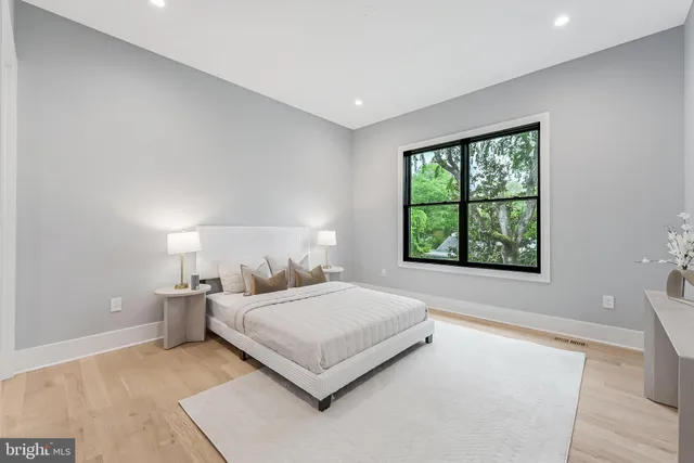 $3,499,999 | 1052 Balls Hill Road, McLean, VA 22101