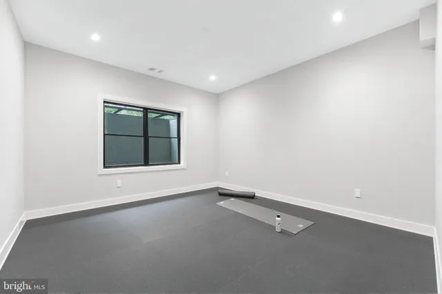 $3,499,999 | 1052 Balls Hill Road, McLean, VA 22101