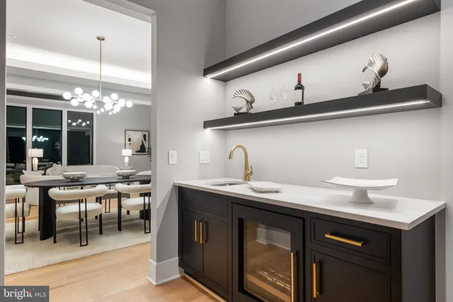 $3,499,999 | 1052 Balls Hill Road, McLean, VA 22101