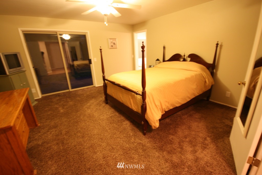 712 Fieldston Road Bellingham, WA 98225 - Photo 11 of 15