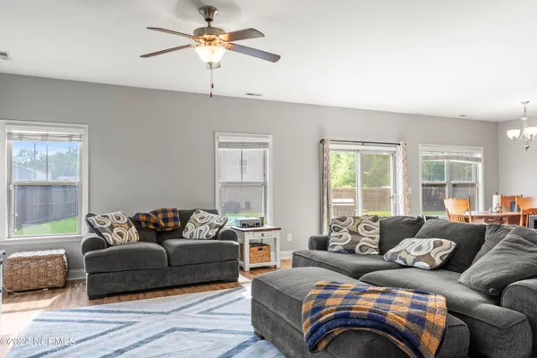 $1,950 | 401 Hope Court, Jacksonville, NC 28540