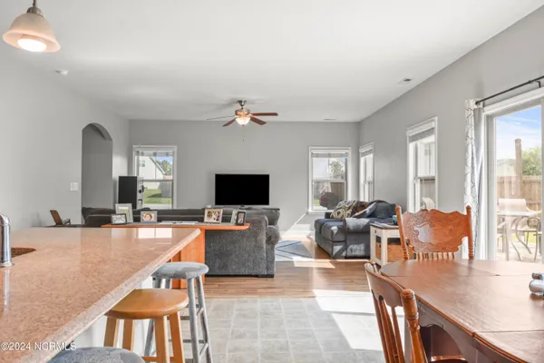 $1,950 | 401 Hope Court, Jacksonville, NC 28540