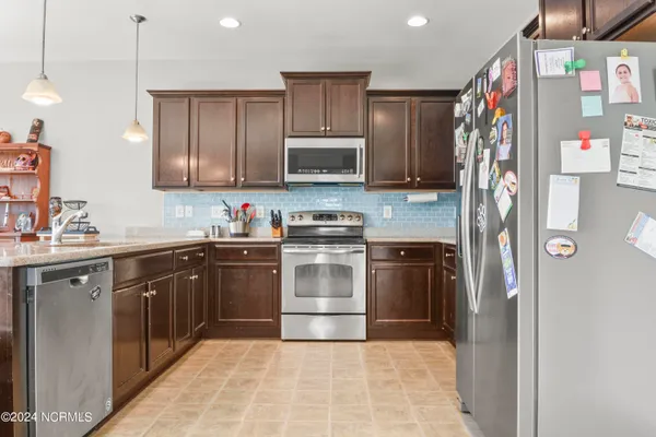 $1,950 | 401 Hope Court, Jacksonville, NC 28540