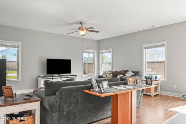 $1,950 | 401 Hope Court, Jacksonville, NC 28540