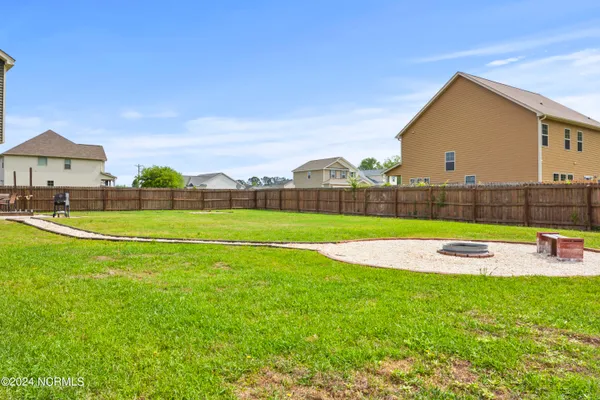 $1,950 | 401 Hope Court, Jacksonville, NC 28540