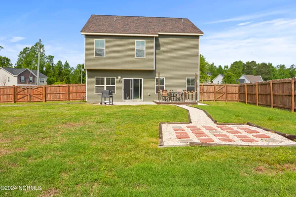 $1,950 | 401 Hope Court, Jacksonville, NC 28540