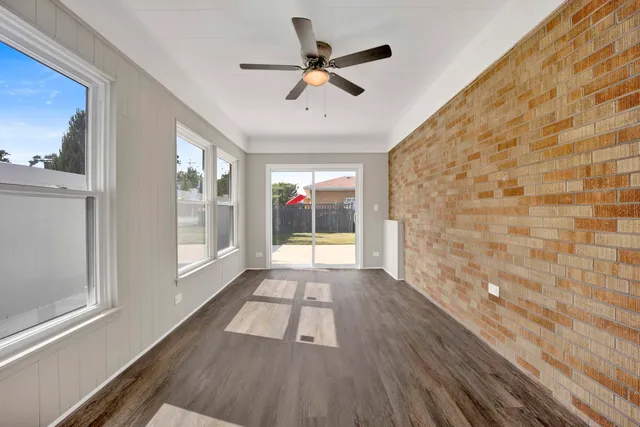 $499,000 | 1900 Manchester Avenue, Westchester, IL 60154