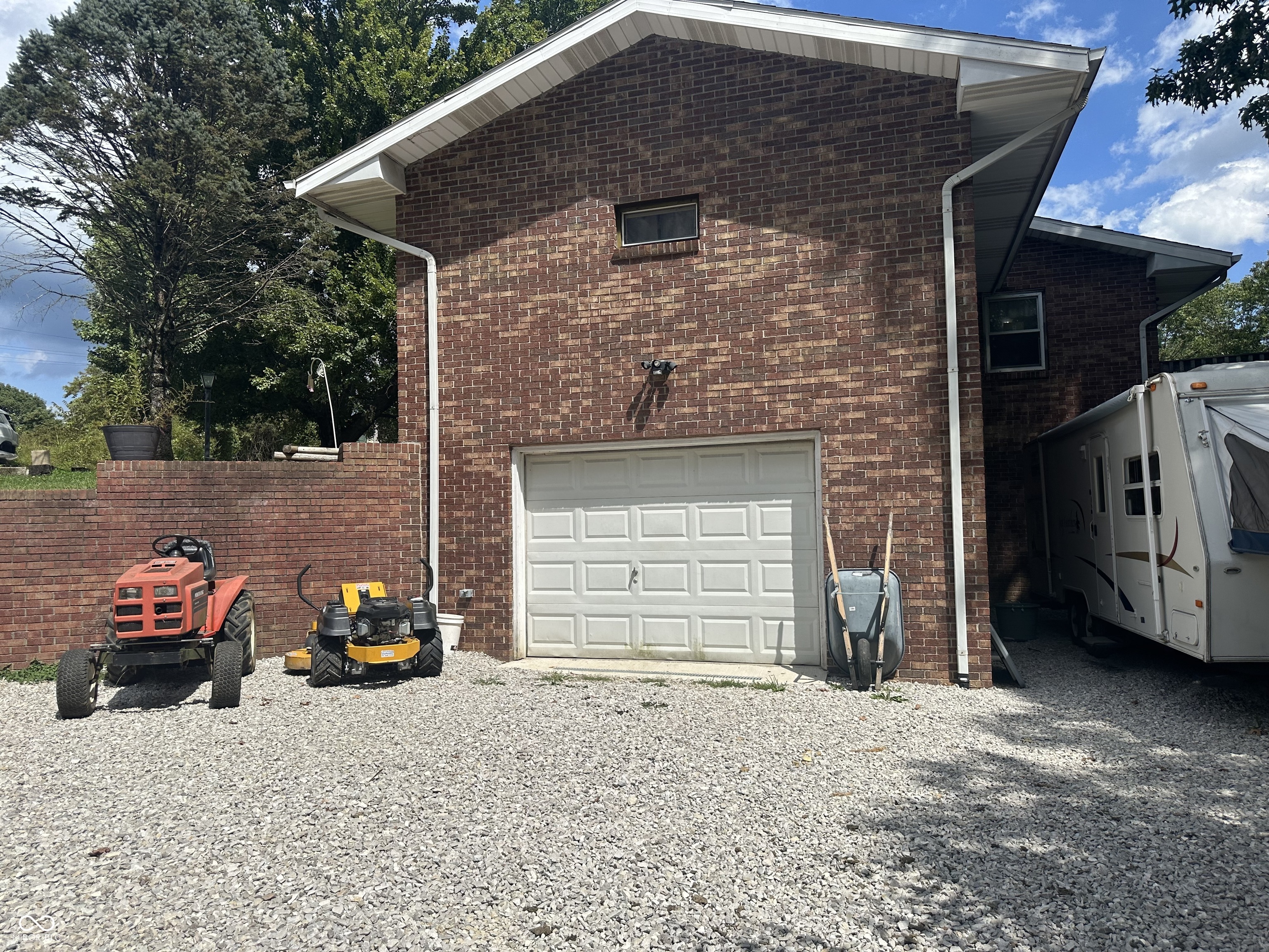 1357 South Haslers Road Bloomfield, IN 47424 - Photo 8 of 28