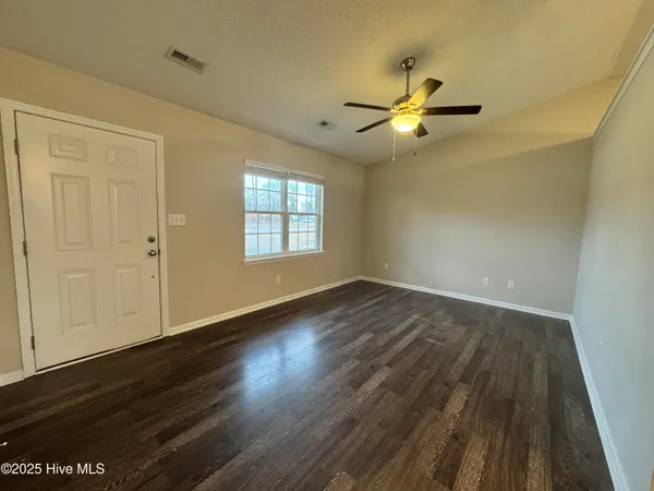$1,550 | 203 Kali Court, Richlands, NC 28574