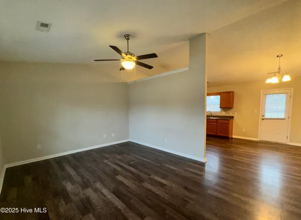 $1,550 | 203 Kali Court, Richlands, NC 28574