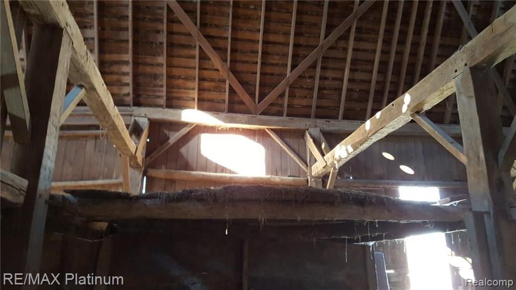 813 West Rose Center Road Holly, MI 48442 - Photo 8 of 10