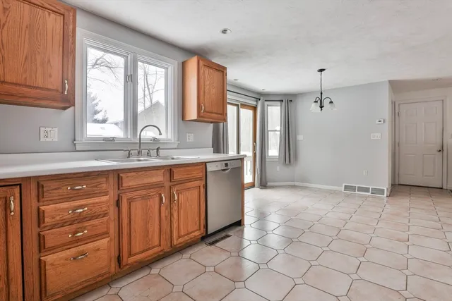 $810,000 | 1 Deer Path Lane, Mansfield, MA 02048