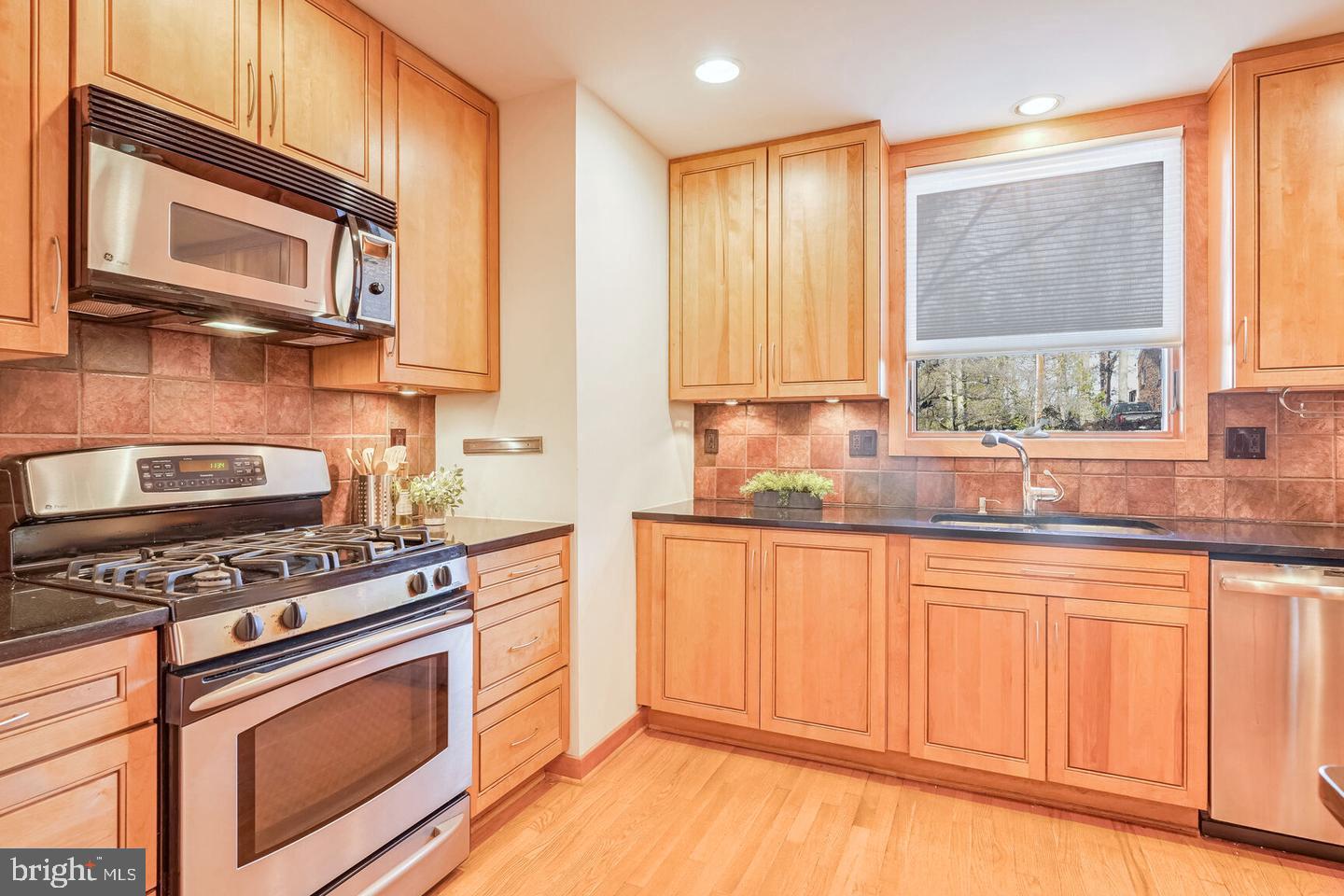 6545 Hitt Avenue McLean, VA 22101 - Photo 14 of 35